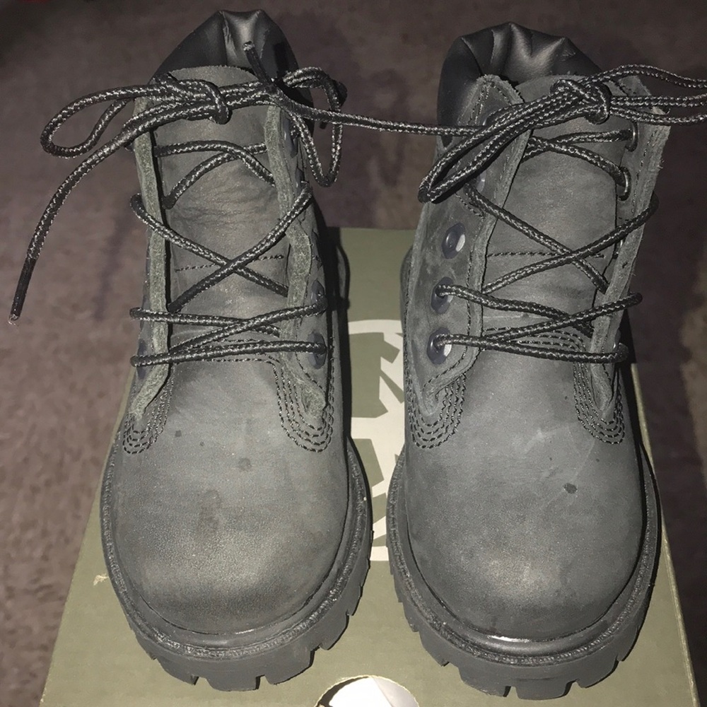 Boots - Picture 2 of 3